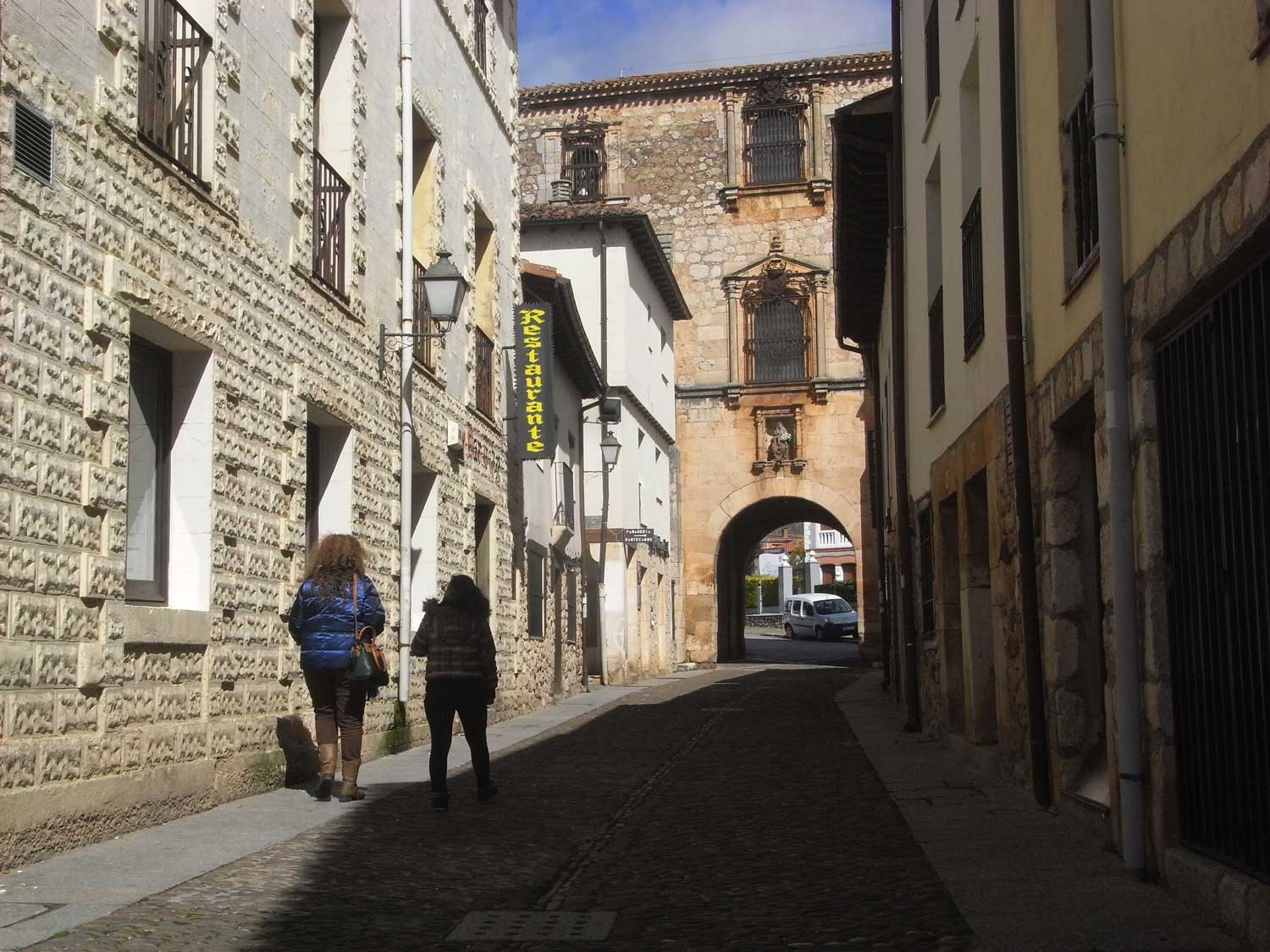 covarrubias 09